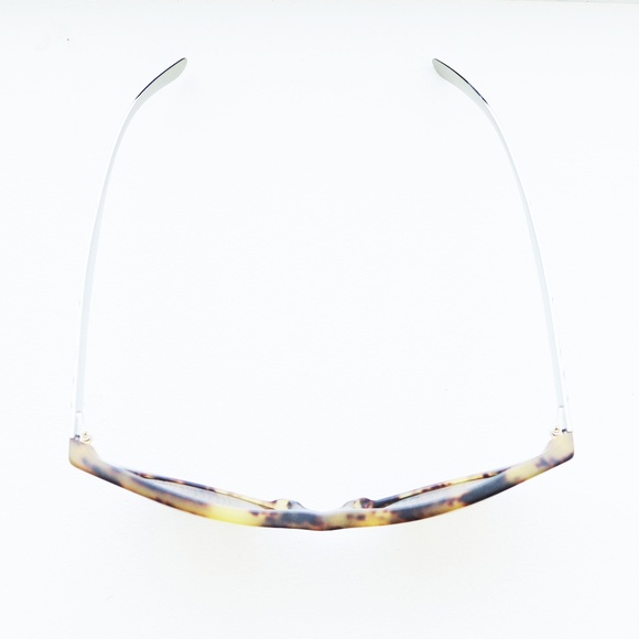 EMMA ✨NEW Burberry Sunglasses Matte Cat Eye✨ - Picture 3 of 6